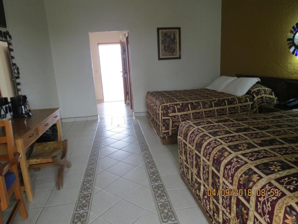 Hotel Mision Santa Maria San Quintin Exterior photo
